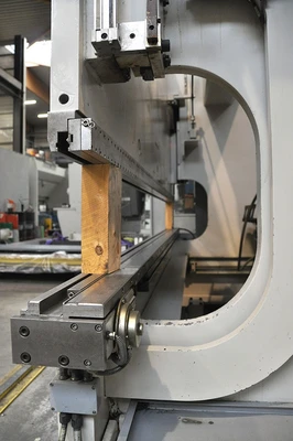 USED LVD PPEB 135 TON X 3100 MM CNC