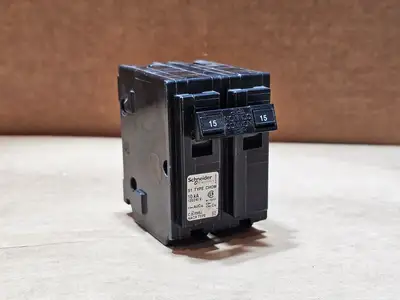 USED SCHNEIDER ELECTRIC CHOM215