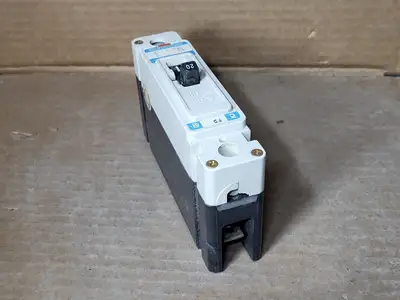 Used CUTLER-HAMMER FD1020 Switchgears British Columbia CA | Lenmark #1438570