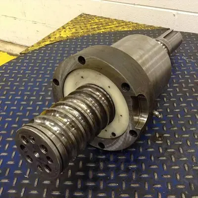 USED CINCINNATI MILACRON CM SCREW VE 165-7