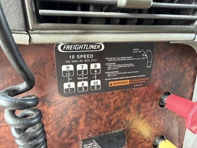 Used 2006 FREIGHTLINER COLUMBIA TANDEM AXLE SEMI TRUCK Conventional trucks Michigan US | Miedema Asset Management Group #1287701