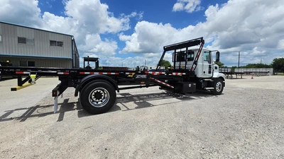 New | in-Stock 2027 MACK MD6 Rolloff Trucks Texas US | Roll Off Truck World #1491880