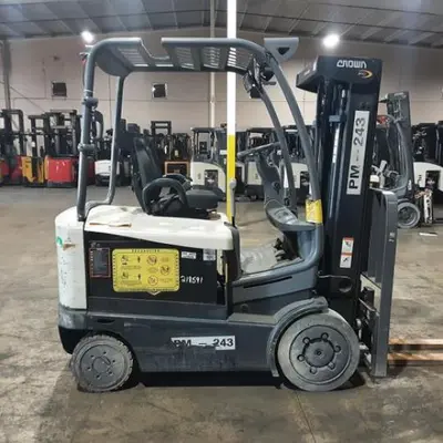 USED 2021 CROWN FC5225-50