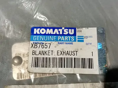 NEW KOMATSU XB7657