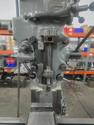 BRIDGEPORT Series 1 2 HP Mills, Vertical | Machinery Central (6)