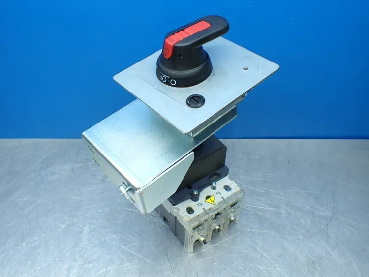 Used SIEMENS 3VL11102KE300AA0 Circuit Breakers Ohio US | HGR 24 #928160