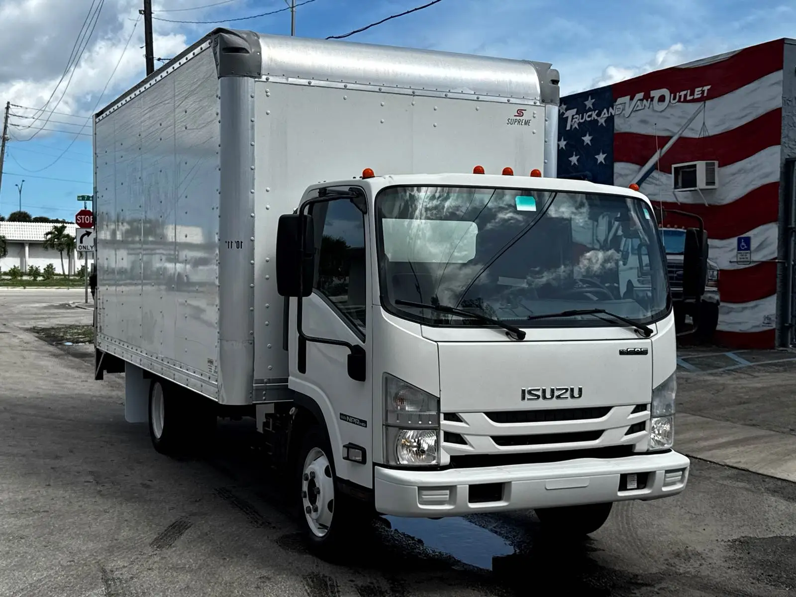 Used 2020 ISUZU NPR EFI Box trucks Florida US | Truck and Van Outlet #1509218