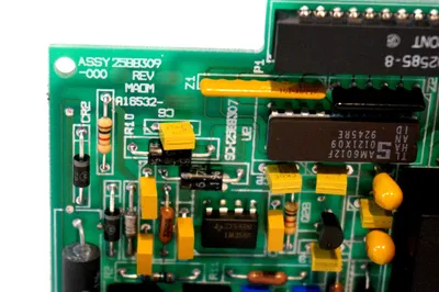 NEW SIEMENS 2588309-000 CIRCUIT CARD 2588309000