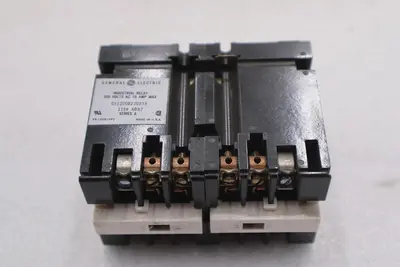 GENERAL ELECTRIC CR120C02202AA INDUSTRIAL RELAY SERIES A STOCK #3185