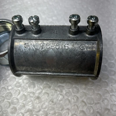 NEW Crouse-Hinds ? 3/4 C27, TC-516