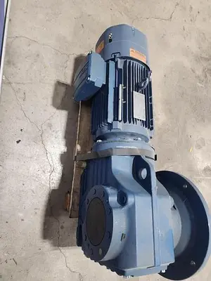 NEW SEW-EURODRIVE KF77DRN100LM4/BE5HR