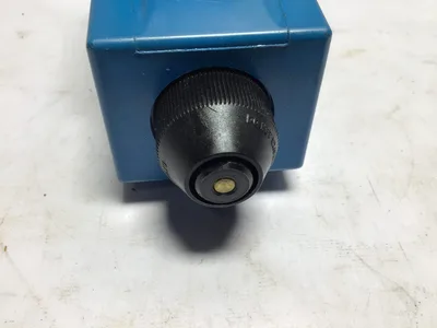 Vickers F3DG4S4016CB60 Pilot Valve Model F3-DG4S4WT-016C-B-60 PN: 868982