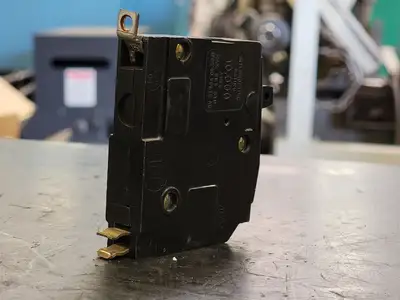 USED SQUARE D QOB130