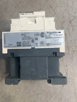 USED Schneider Electric Schneider Electric CAD32