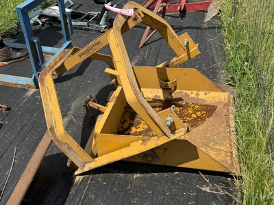 Used _UNKNOWN_ _UNKNOWN_ Earth Buckets Michigan US | Miedema Asset Management Group #1293983