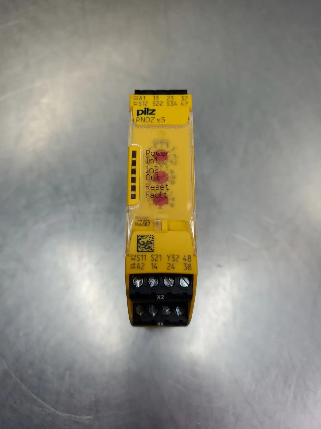 USED Pilz PNOZ 750105 s5 Safety Relay, 24VDC, 2n/o, 2n/ot