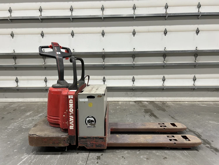 Used RAYMOND _UNKNOWN_ Pallet Jacks Michigan US | Vander Ziel Machinery Sales #483295