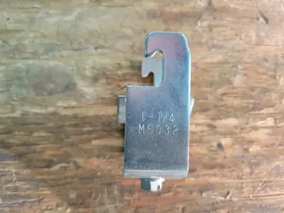 NEW UNISTRUT M5032
