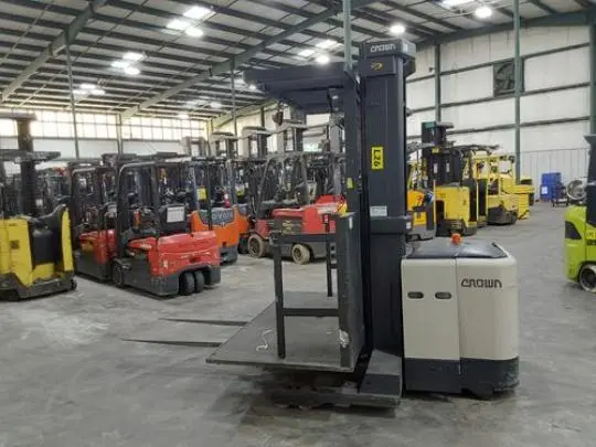 Used 2021 CROWN SP3510-30 Order Pickers | Russell Equipment #723896