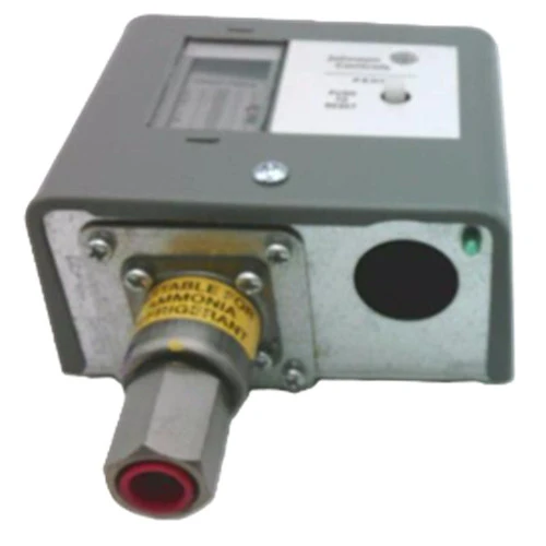 Johnson Controls P70KA-7 Pressure Control [New]