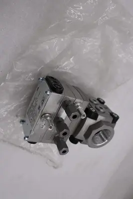 NEW KROM SCHRODER VRH125R05AE/PP/PP Gas Pressure Regulator STOCK H1208