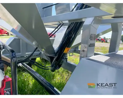Used TRAVIS _UNKNOWN_ Seed Tenders Iowa US | Keast Enterprises #1360492