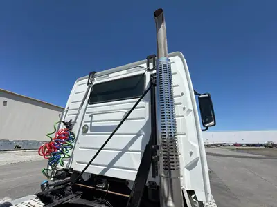 Used 2011 VOLVO VNL64T300 Conventional trucks California US | Ben Kaplan Equipment #1250886