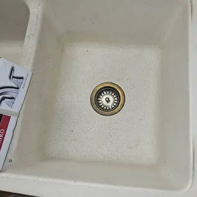 Urathane Kitchen Sink w/New Faucet Set
