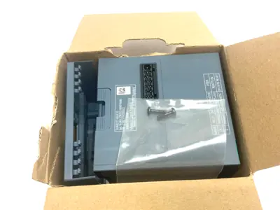 USED SIEMENS MOTOR OPERATOR MO320 24-60 V DC ACCESSORY FOR 3VA52