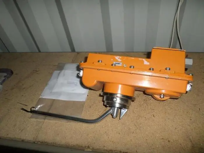 Valmet Pulp EL LL2 W Consistency Transmiter