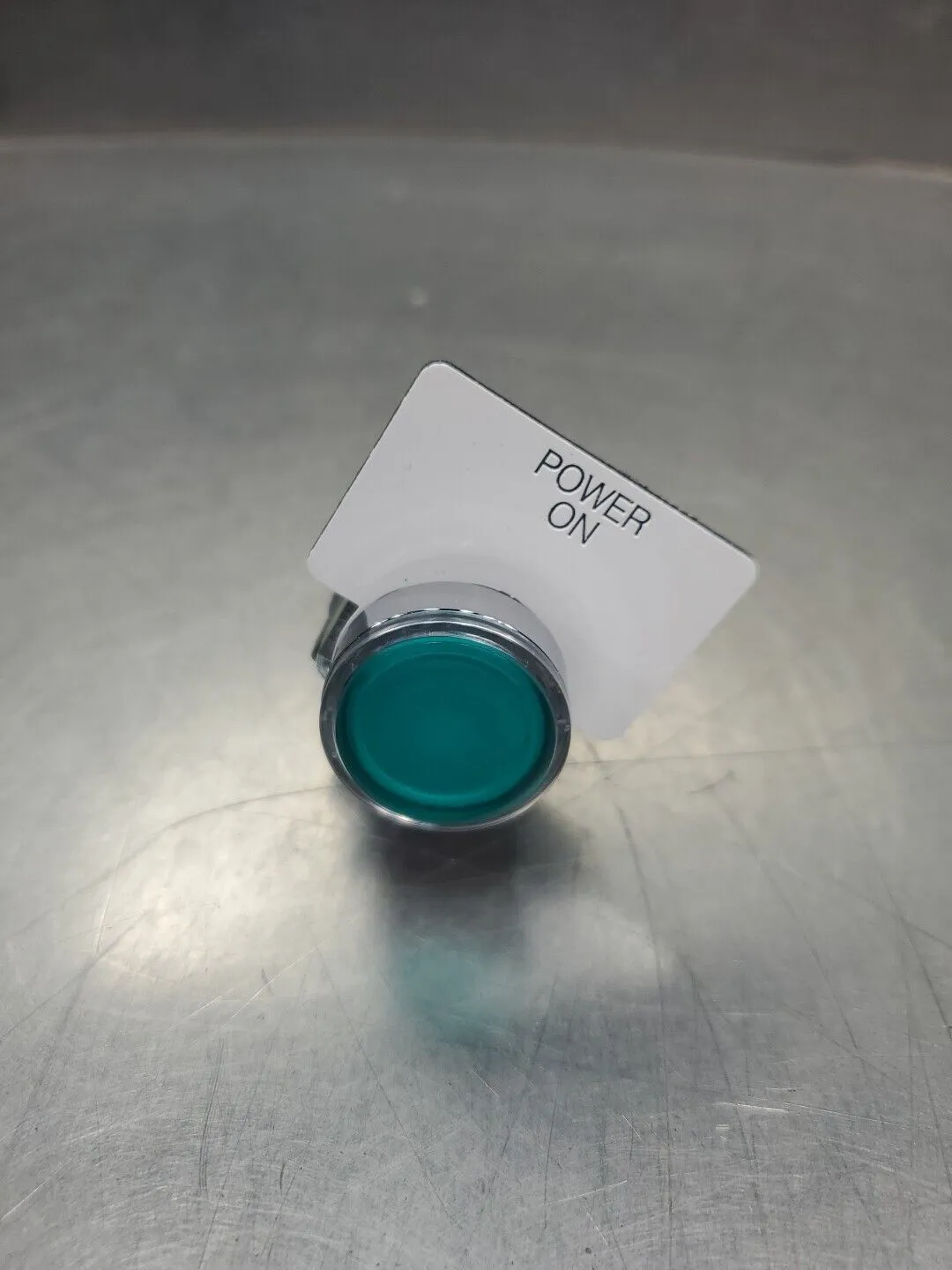 Schneider Electric ZBE-203/ZBV-B4 LED Momentary Switch, Green. 4A-32