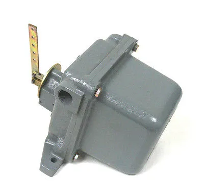 NEW SQUARE D 9036-AR-5 FLOAT SWITCH 9036AR5