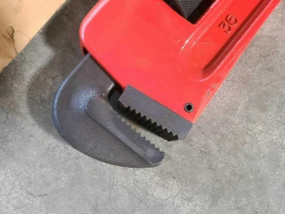 mcc _UNKNOWN_ Pipe Wrenches | Amiron Machinery (3)