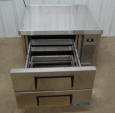 142-1123 True TRCB-36 3 Foot Refrigerated Equipment Stand