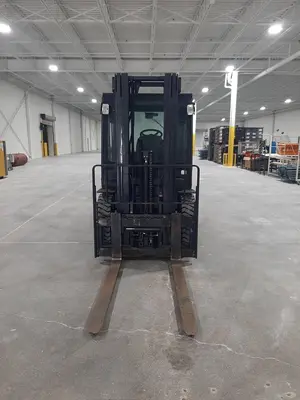 USED DOOSAN D35S-7 – 8000 LB. DIESEL OUTDOOR FORKLIFT