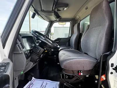 Used 2020 INTERNATIONAL MV607 Box trucks Florida US | Truck and Van Outlet #1509202