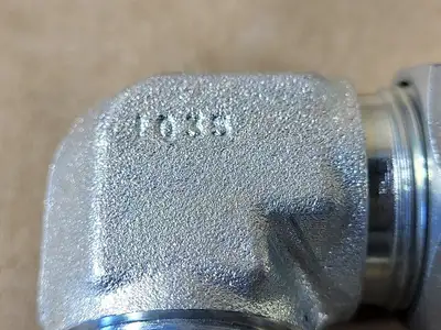 USED SWAGELOK S-810-2-8