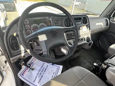 Used 2017 FREIGHTLINER M2 106 Tractors & Trailers Florida US | Truck and Van Outlet #1506267
