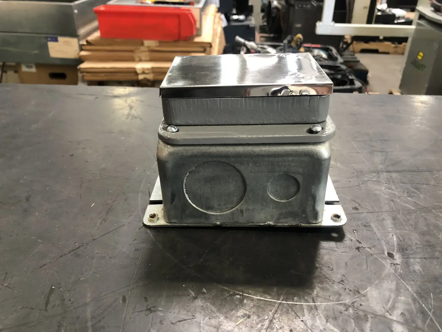 NEW HUBBELL 6256