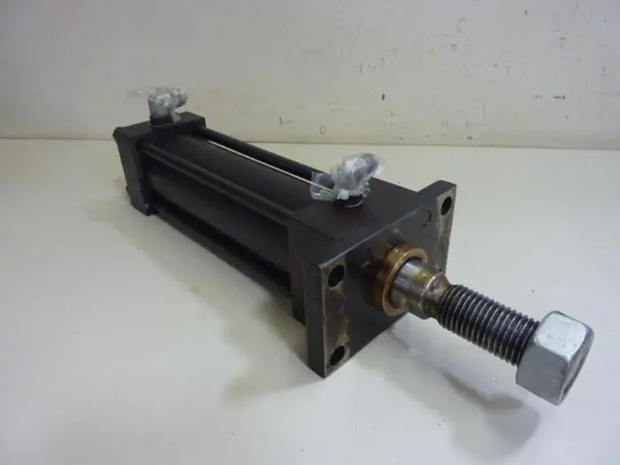 Used HYDRO LINE N5F-2.5X7.88 Cylinders Michigan US | Ideal Machinery #573090