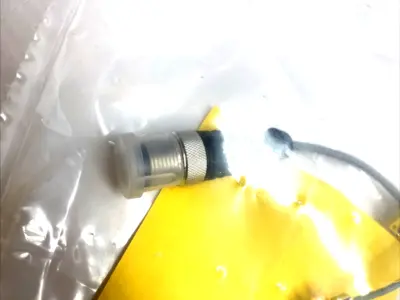 NEW TURCK INDUCTIVE SENSOR 2MM PNP 1650157