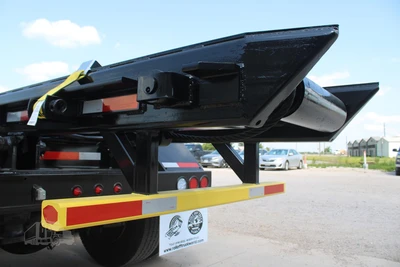 New | in-Stock 2027 PETERBILT 548 Rolloff Trucks Texas US | Roll Off Truck World #1492013