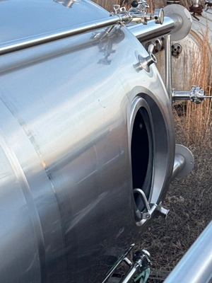 _UNKNOWN_ 900 GALLON Stainless Steel Tanks | Perry Equipment (3)