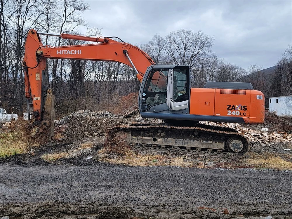 USED 2008 HITACHI ZX240LC