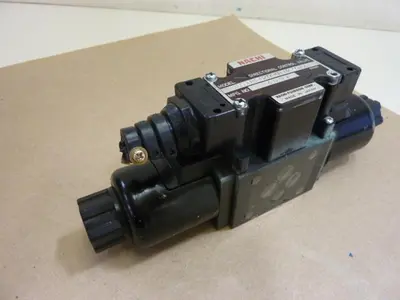 USED NACHI SS-G01-C27K-GR-D2-9925A