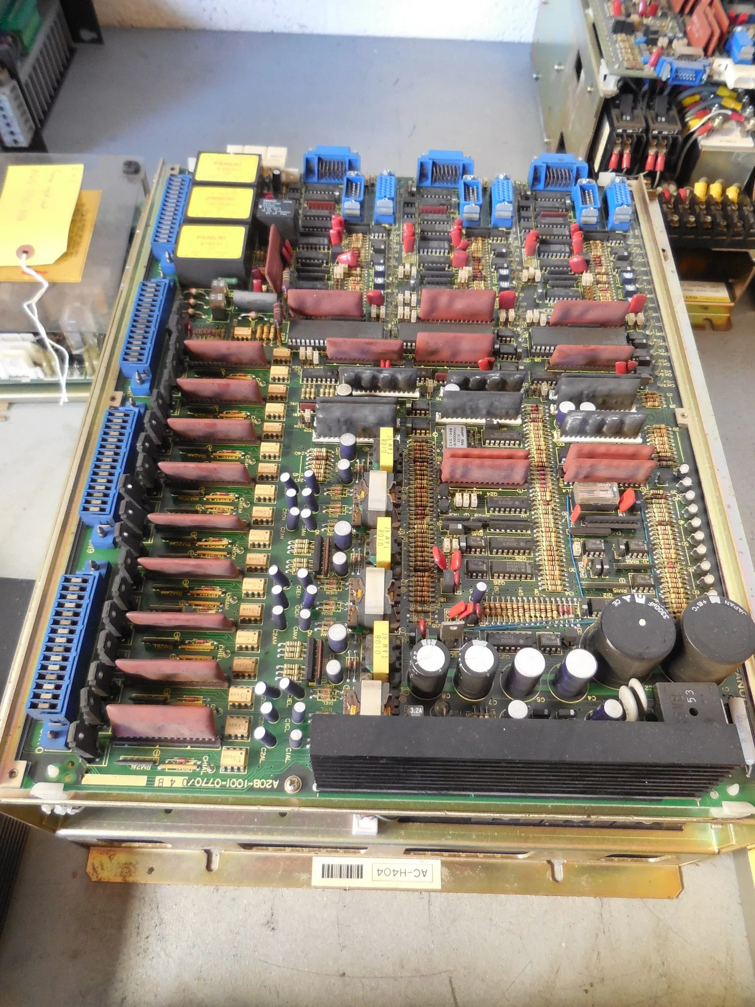 (REF 122) Fanuc velocity control unit – A06B-6050-H404