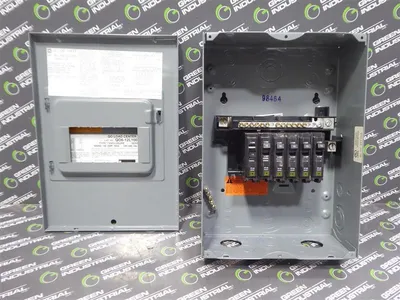 Square D Q06-12L100DS Load Center 100 Amps 120/240VAC 1 phase with breakers Used