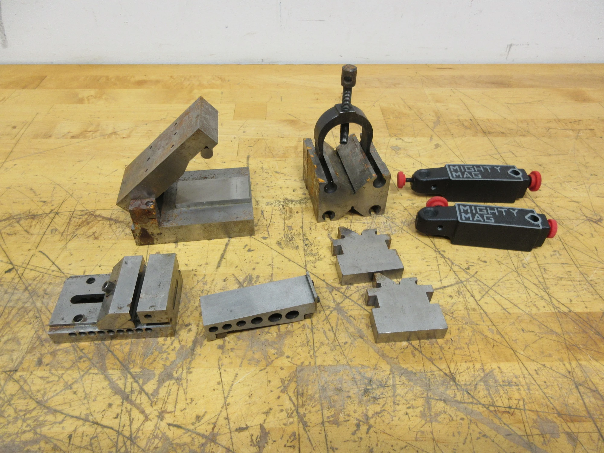Used GENERIC GENERIC Workholding (Misc) Minnesota US | Machinesused.com #1310091
