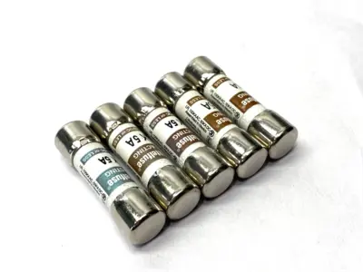 USED LITTELFUSE FAST-ACTING MIDGET FUSE 600V 5A LOT OF 5