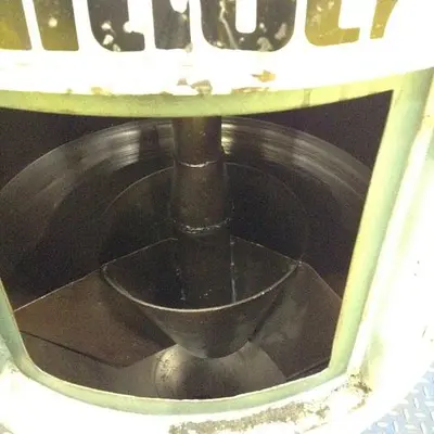 USED WHITLOCK HOPPER226